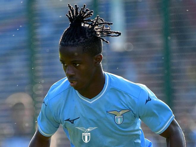 了他在球队 了他在球队